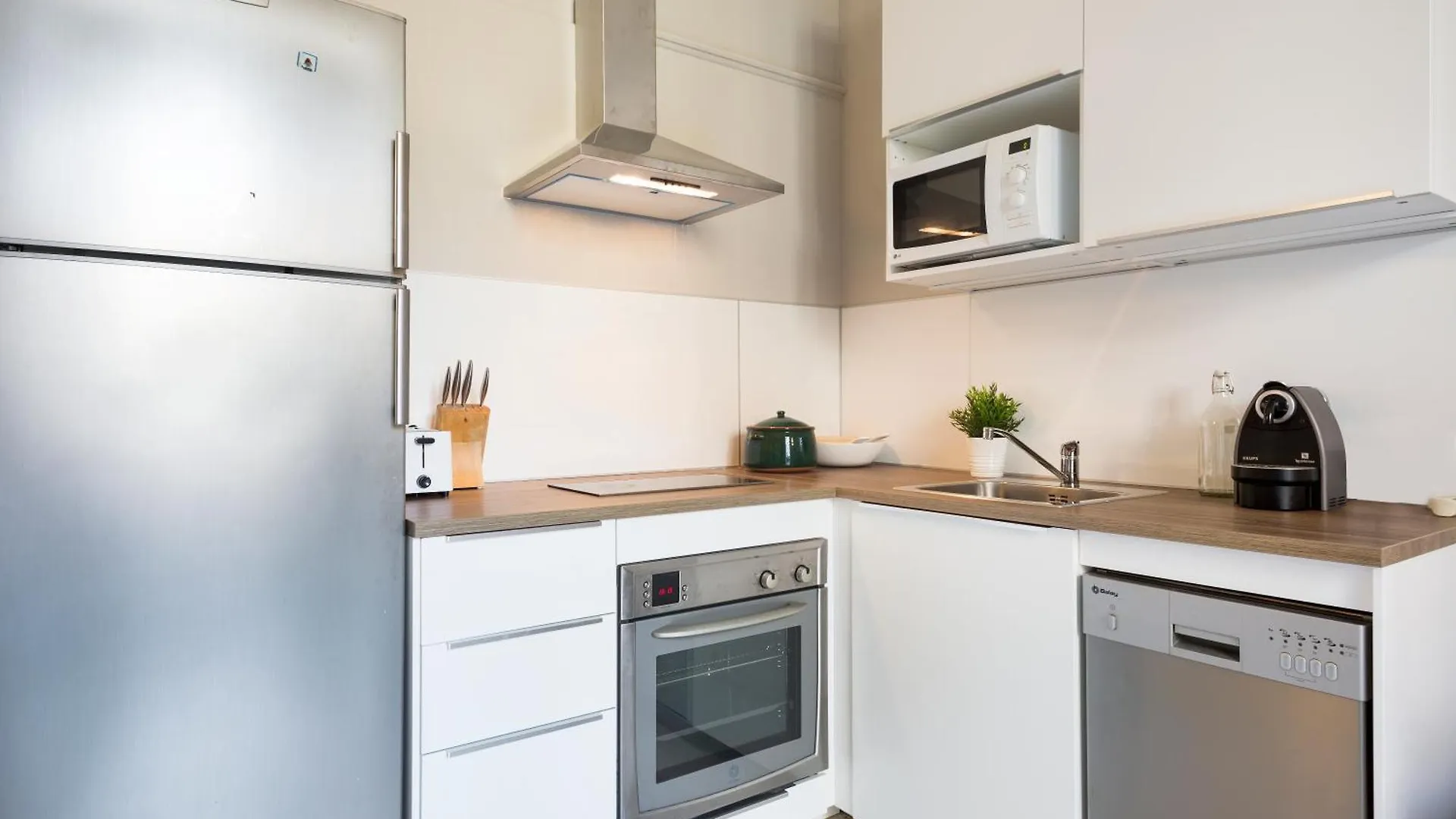 Suites4Days Ali Bei Apartment Barcelona